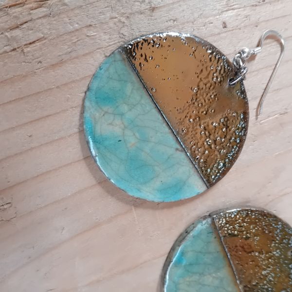 DANGLING EARRINGS