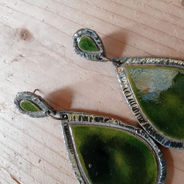 DANGLING EARRINGS