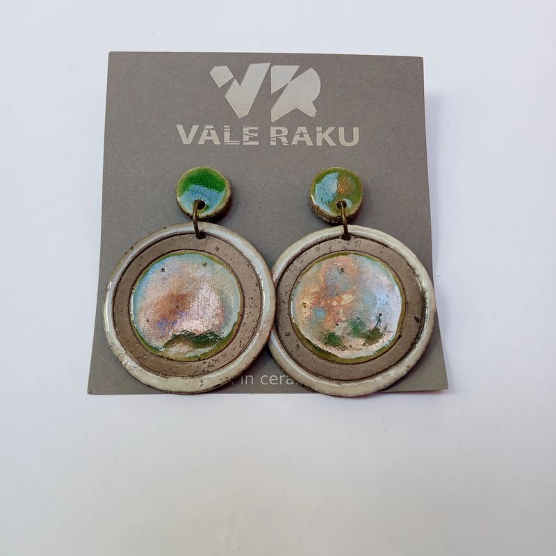 DANGLING EARRINGS
