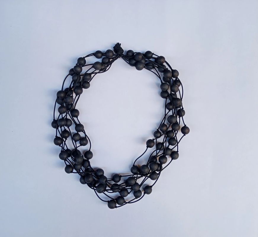 CALBUCO NECKLACE