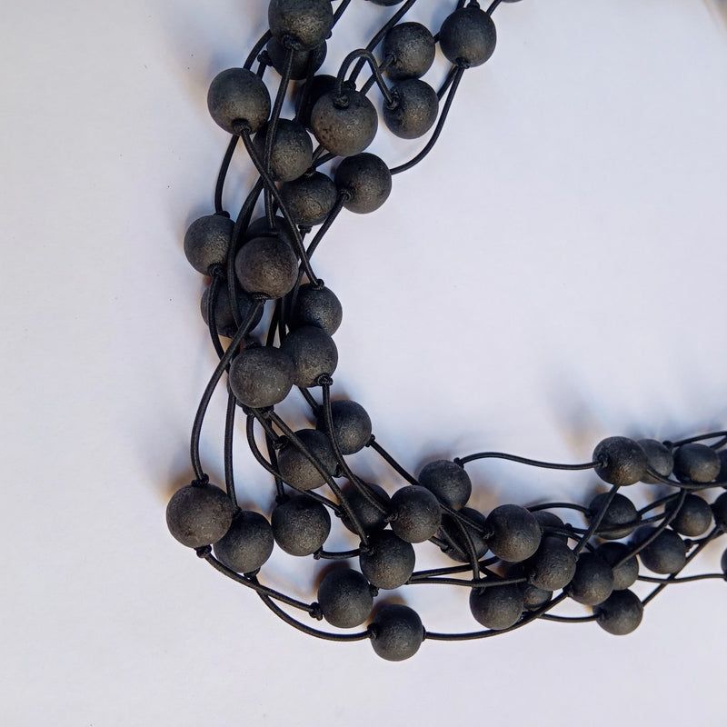 CALBUCO NECKLACE
