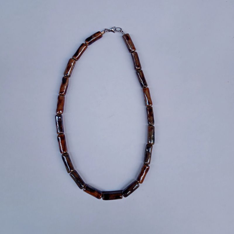 PINATUBO2 MODEL NECKLACE