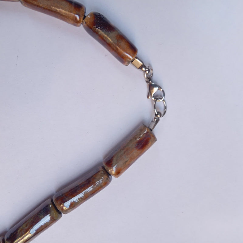 PINATUBO2 MODEL NECKLACE