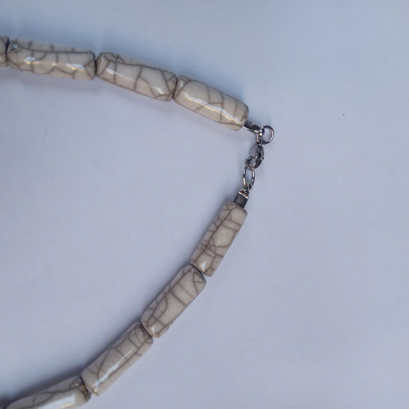 PINATUBO2 MODEL NECKLACE