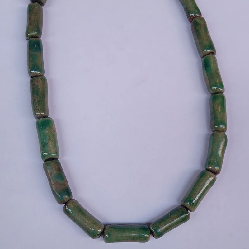 PINATUBO2 MODEL NECKLACE