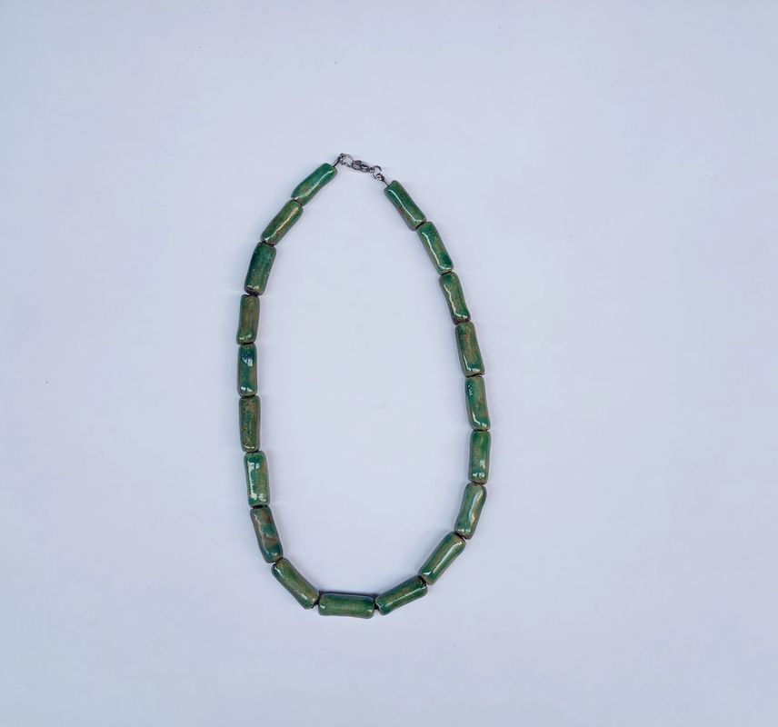PINATUBO2 MODEL NECKLACE