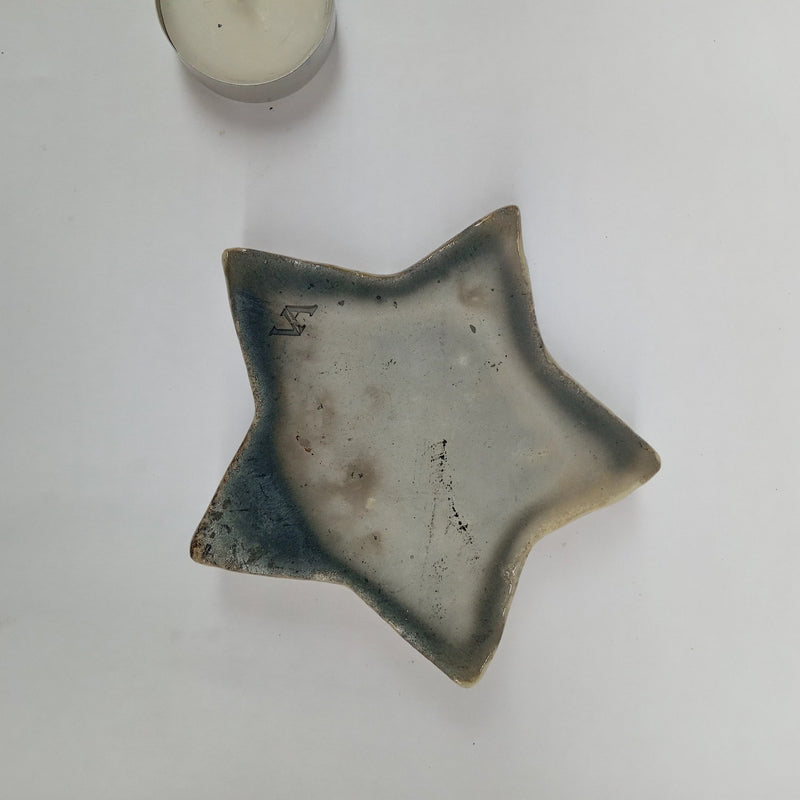 STAR TEALIGHT HOLDER